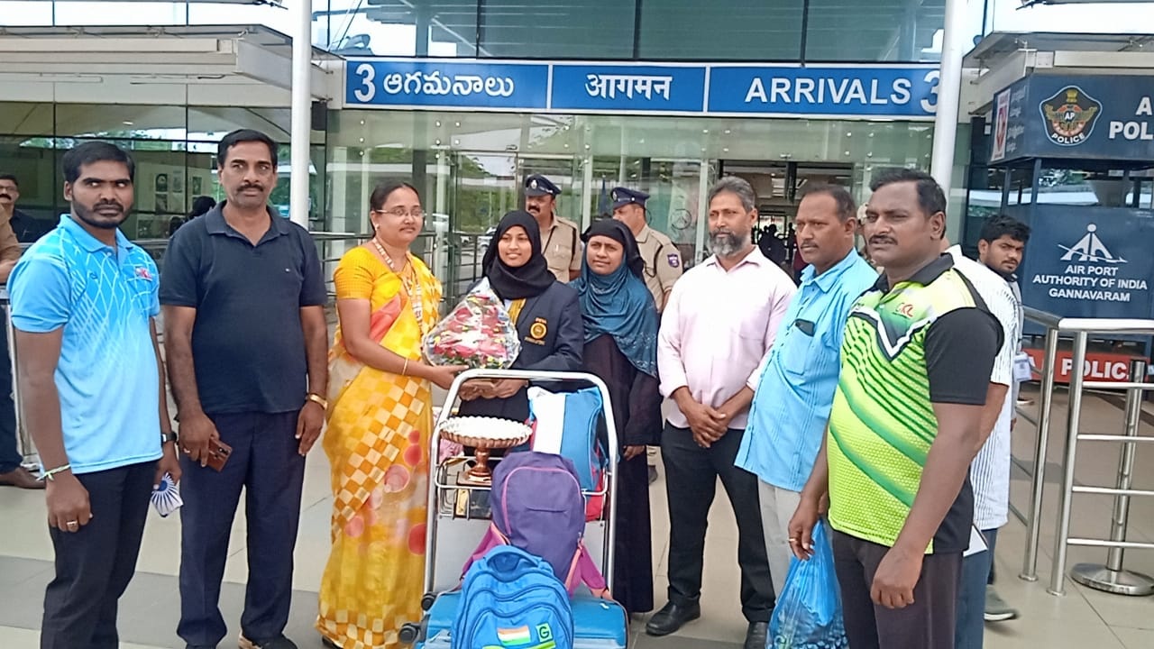 సాదియా ఆల్మాస్‌ కు ఘన స్వాగతం