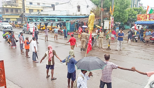 మున్సిపల్‌ కార్మికుల సమస్యలపై నిర్లక్ష్యం
