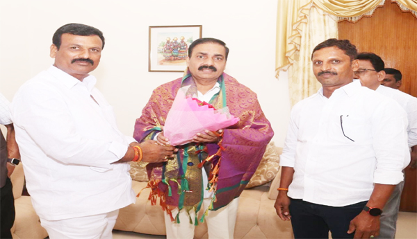 Agriculture-Minister-Kakani-Govardhan-Reddy-visited-Horseley-Hills