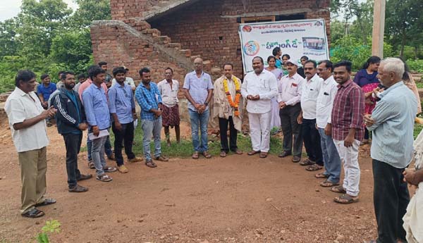 ఇంటి నిర్మాణాలు వెంటనే ప్రారంభించాలి