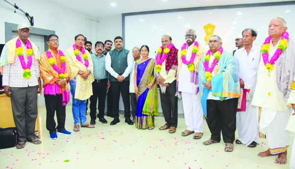 'గిడుగు' సేవలు చిరస్మరణీయం: కలెక్టర్‌