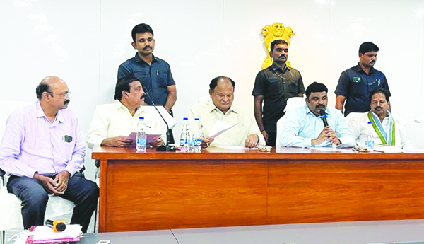 33 బీచ్‌లను అభివృద్ధి చేయడానికి నివేదిక: కలెక్టర్‌