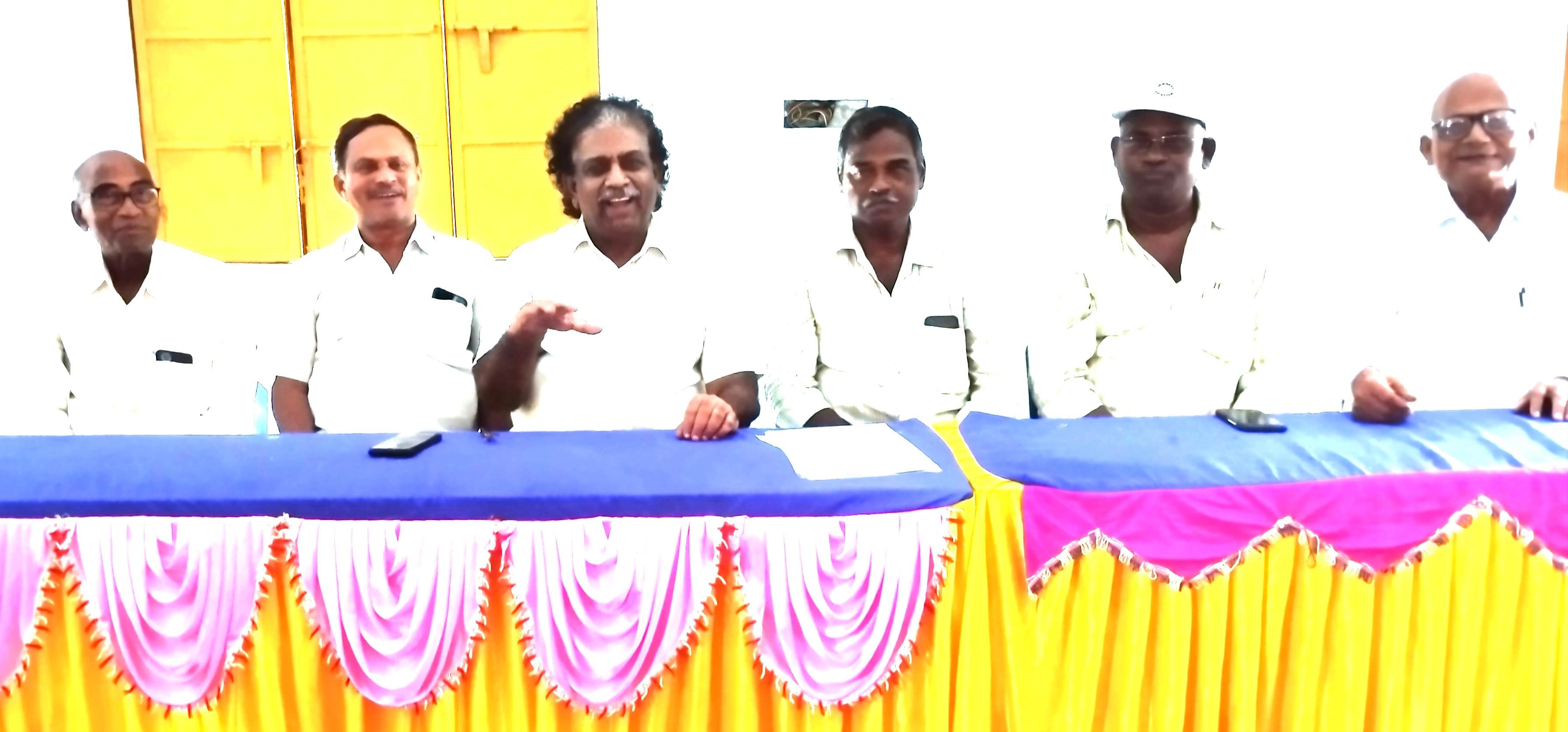 డీఎస్సీ కోసం 5 లక్షల మంది నిరీక్షణ