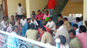  కార్మికులు