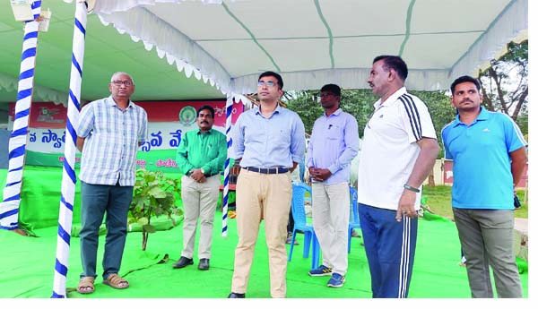 స్వాతంత్య్ర దినోత్సవ వేడుకలకు సిద్ధం