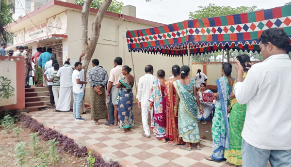 ఉప పోరులో వైసిపికే ఆధిక్యం