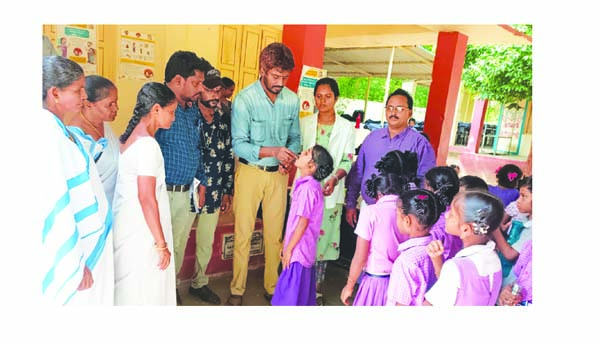 నులిపురుగుల నిర్మూలన మాత్రలు పంపిణీ