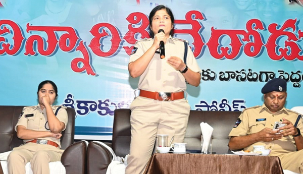 పిల్లల్లో మనోధైర్యాన్ని కల్పించాలి