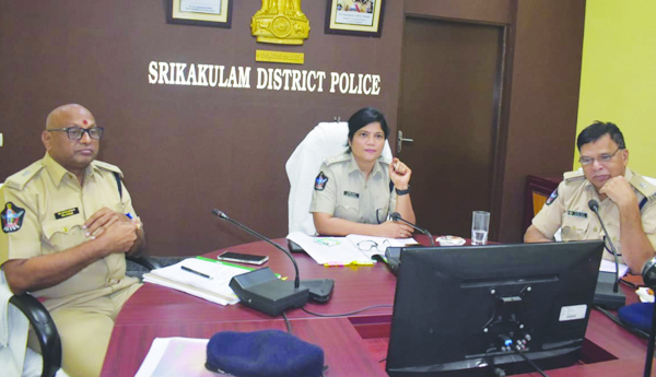 అక్రమ రవాణాను అరికట్టాలి