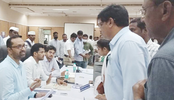 విద్యుత్‌ కోతలతో తీవ్ర ఇబ్బందులు