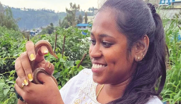 Tamil-Nadu-Snake-Catcher