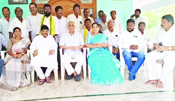 చంద్రబాబు పర్యటనను విజయవంతం చేయండి