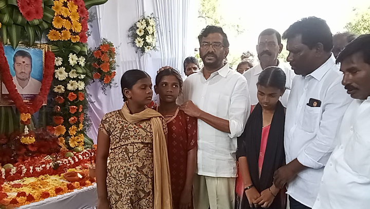 'సోమిరెడ్డి' పరామర్శ