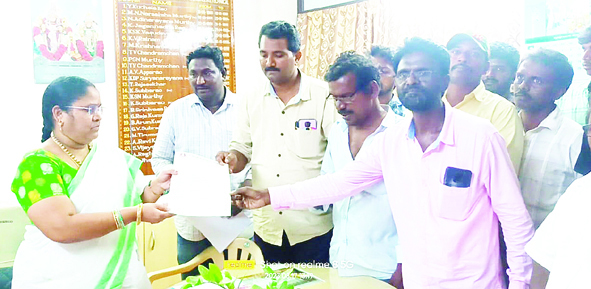 విద్యుత్‌ మీటర్‌ రీడర్ల సమస్యలు పరిష్కరించాలి