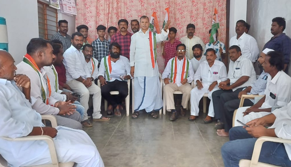 /The-parties-who-cheated-Rayalaseema-should-be-brought-to-justice-Tulsi-Reddy