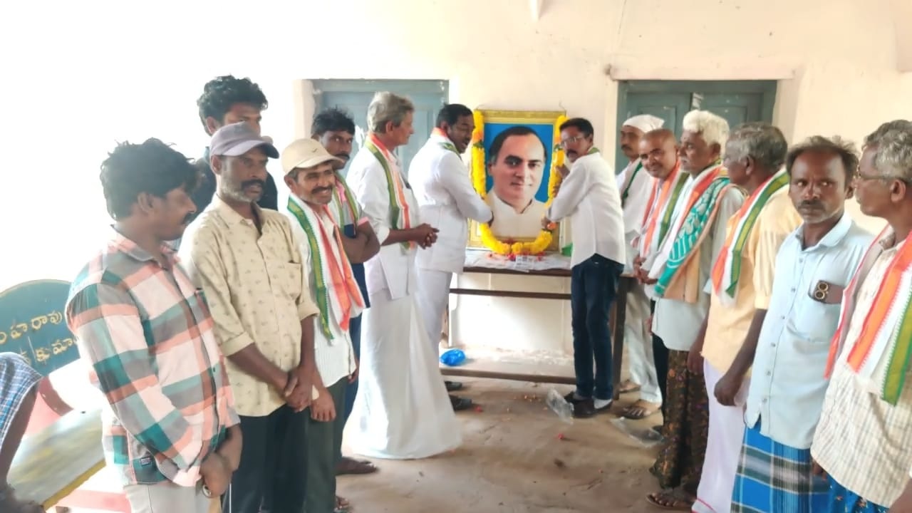రాజీవ్‌ గాంధీ జయంతి వేడుకలు