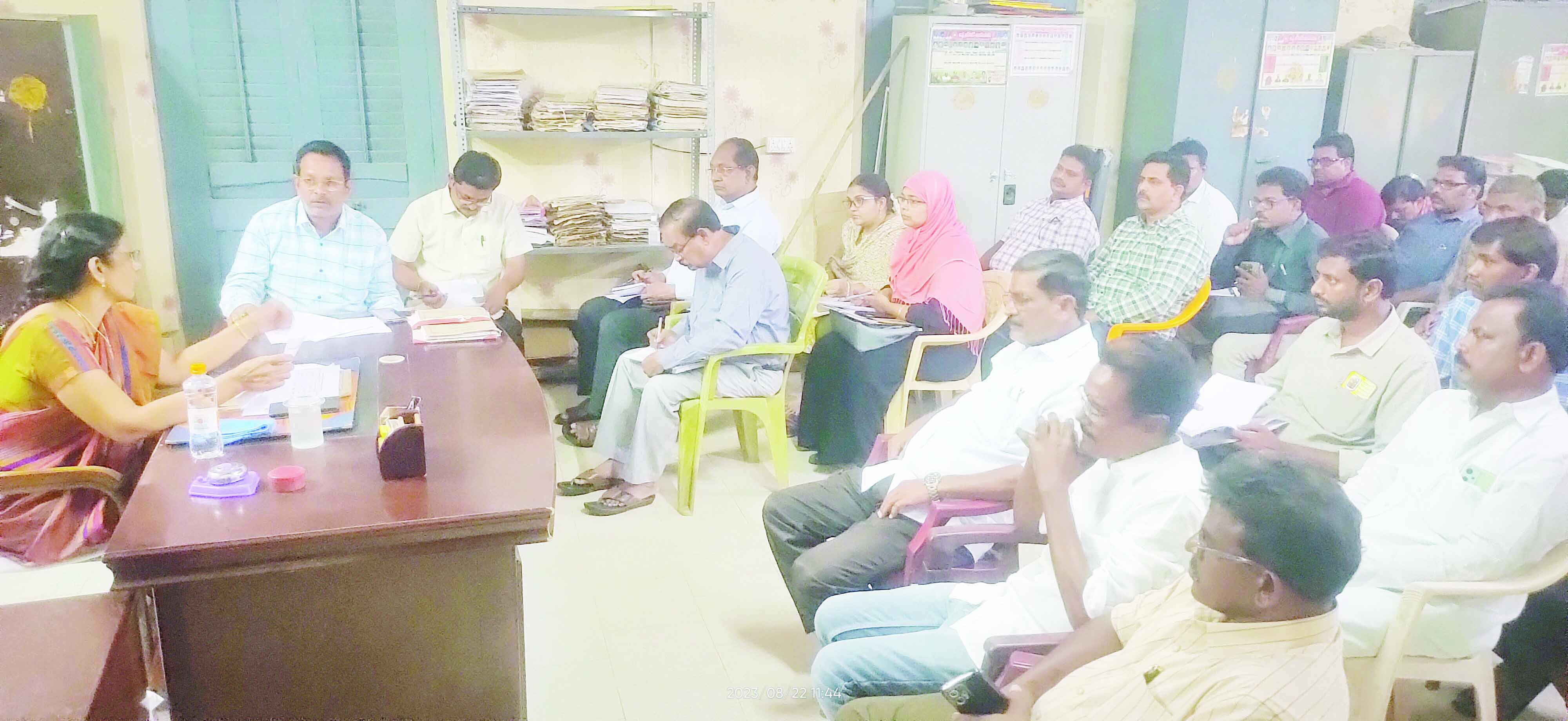 ఫిర్యాదు చేస్తే బిఎల్‌ఒలపై చర్యలు