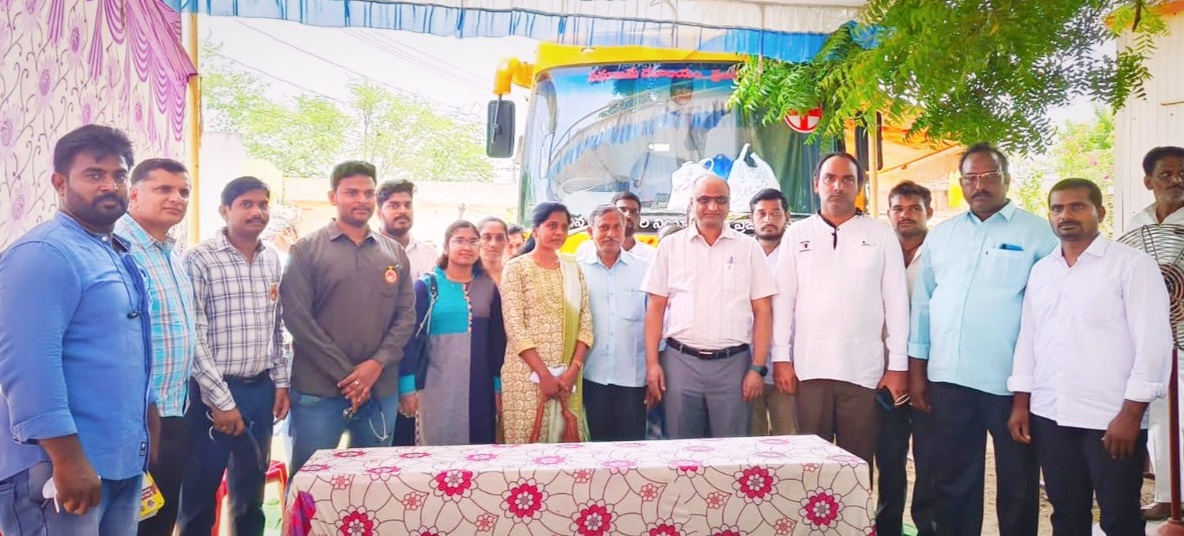 కాకర్ల సురేష్‌కు అభినందనలు