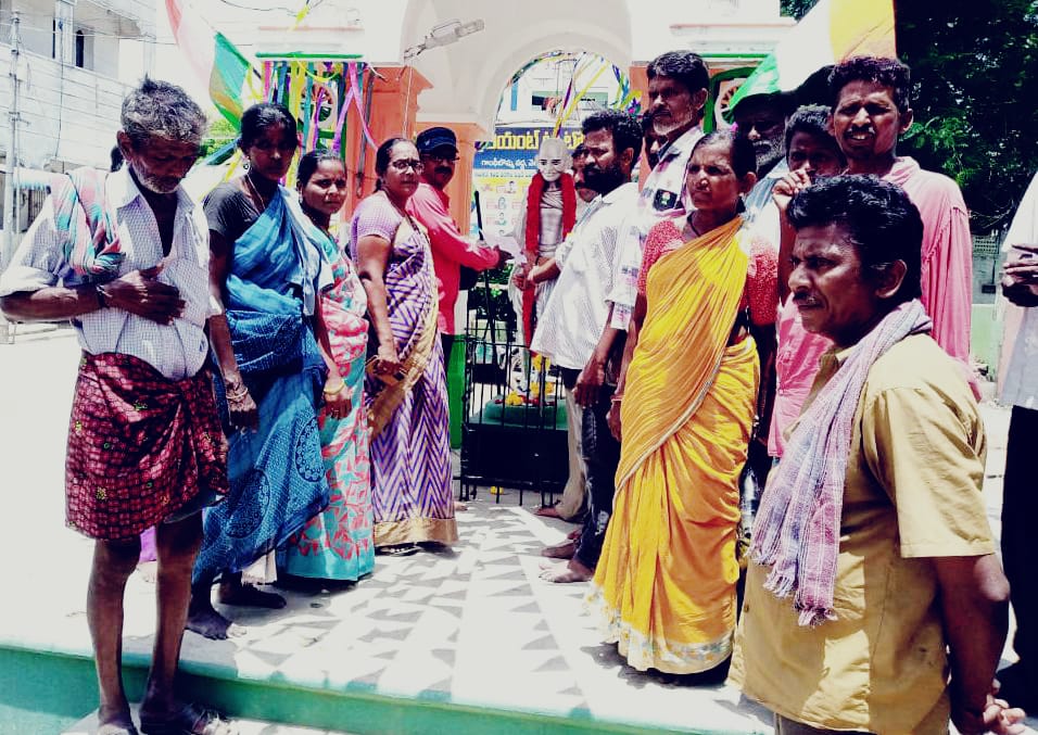 మున్సిపల్‌ కార్మికులను పర్మినెంట్‌ చేయాలి