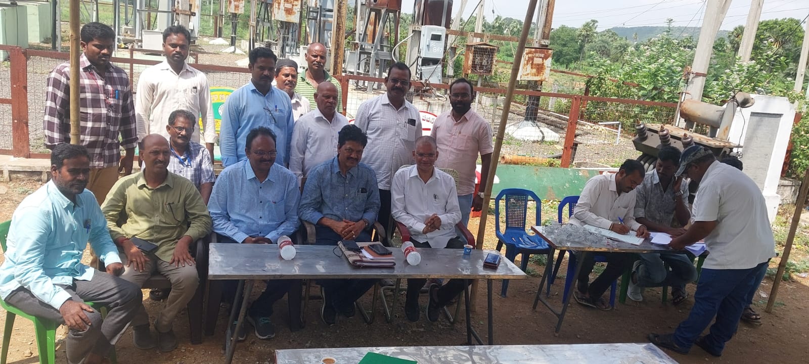 విద్యుత్‌ వినియోగదార్లకు రూ.4.90 లక్షల జరిమానా