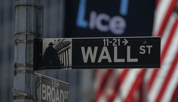 The-collapse-of-American-banks-leverage