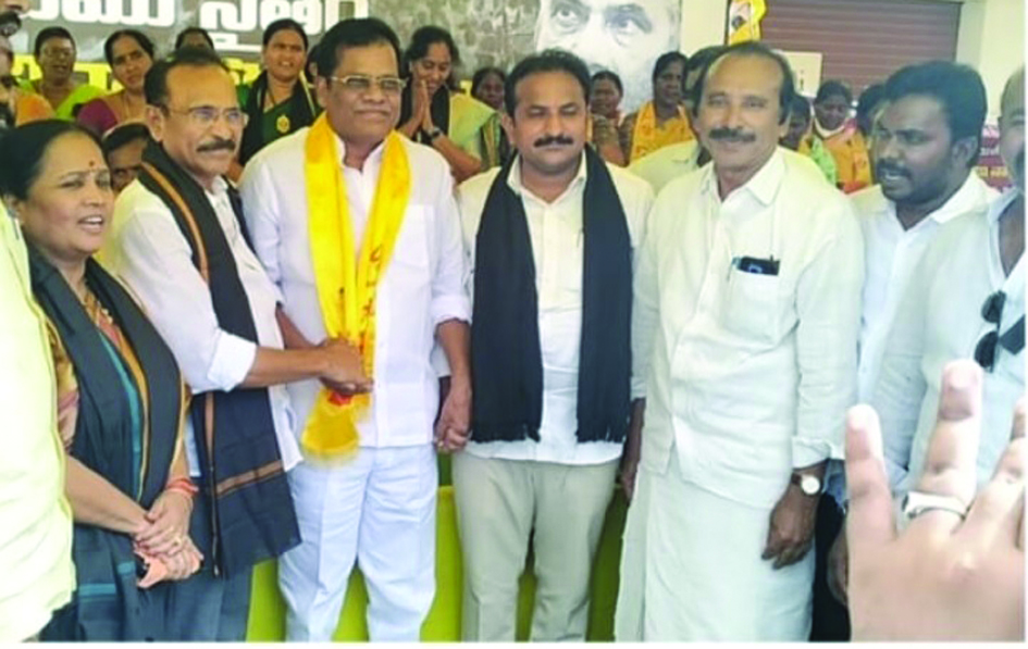 టిడిపిలో 'పువ్వాడి' చేరిక