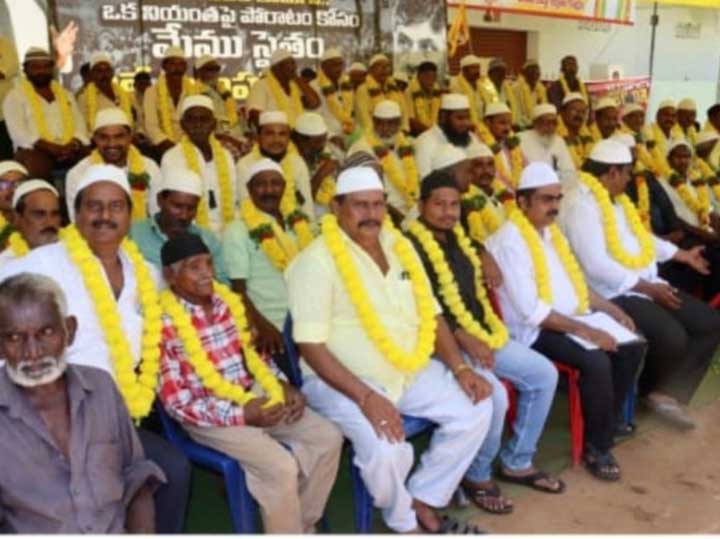 కొనసాగుతున్న టిడిపి దీక్షలు