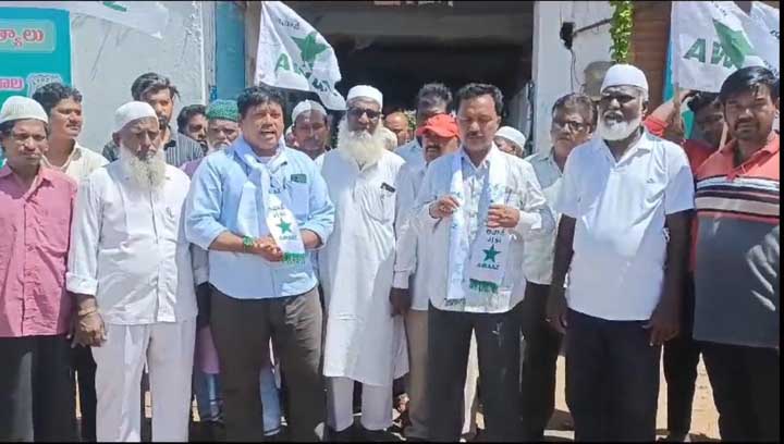 గురుకుల పాఠశాల నిర్మాణం పూర్తి చేయాలి