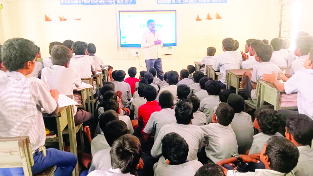 జాతీయ గ్రాఫ్లింగ్‌ కుస్తీ పోటీలలో విద్యార్థినుల సత్తా