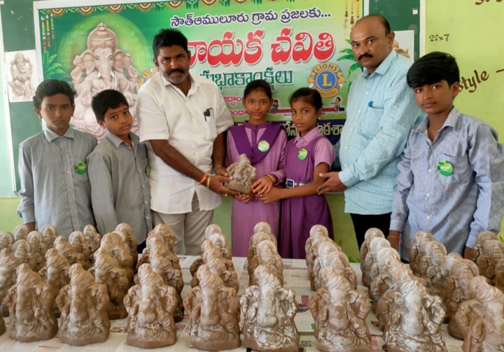 మట్టి విగ్రహాలతో పర్యావరణ పరిరక్షణ..!
