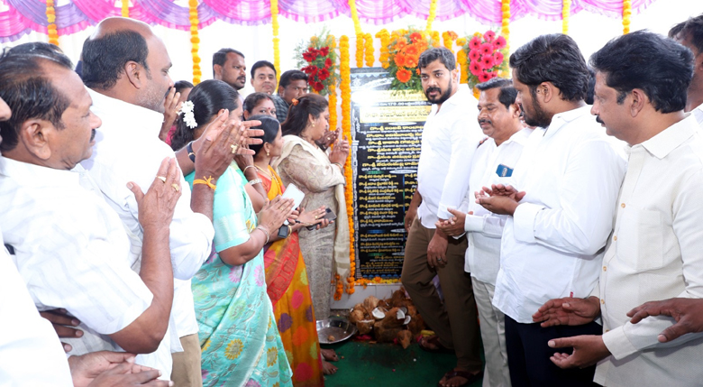 డ్రైయిన్‌ పనులకు ఎంఎల్‌ఎ శంకుస్థాపన