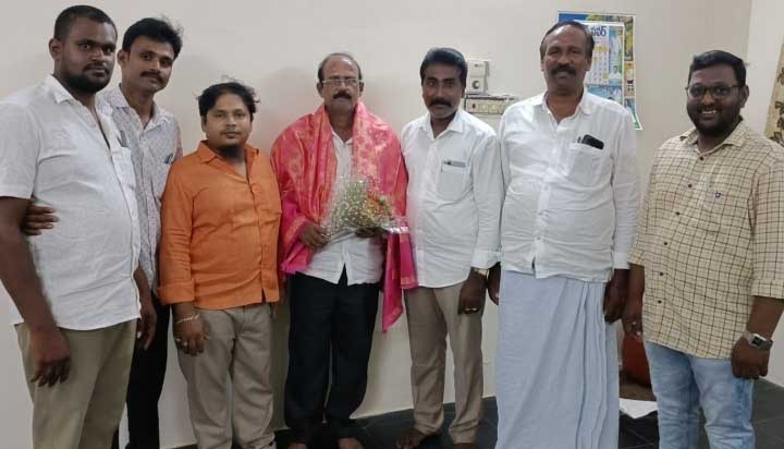 వెంకట్రావుకు అభినందనలు