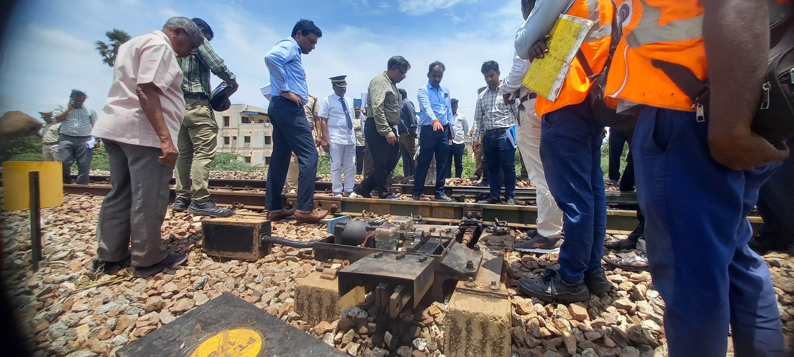 కడప రైల్వే స్టేషన్‌ను సందర్శించిన గుంతకల్‌ డిఆర్‌ఎం