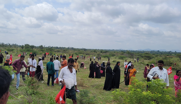 కోడూరులో భూస్వాధీనం పోరాటం