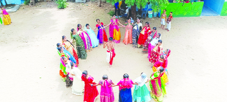 పండుగలు సంప్రదాయానికి ప్రతీకలు 