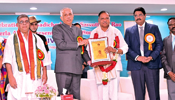  ఆంధ్రా తిలక్‌ గాడిచర్ల - గవర్నర్‌ అబ్దుల్‌ నజీర్‌