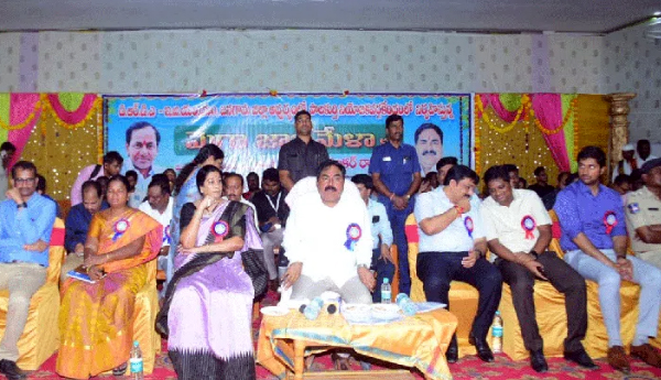 యువత నైపుణ్యాలను పెంపొందించుకోవాలి : మంత్రి ఎర్రబెల్లి