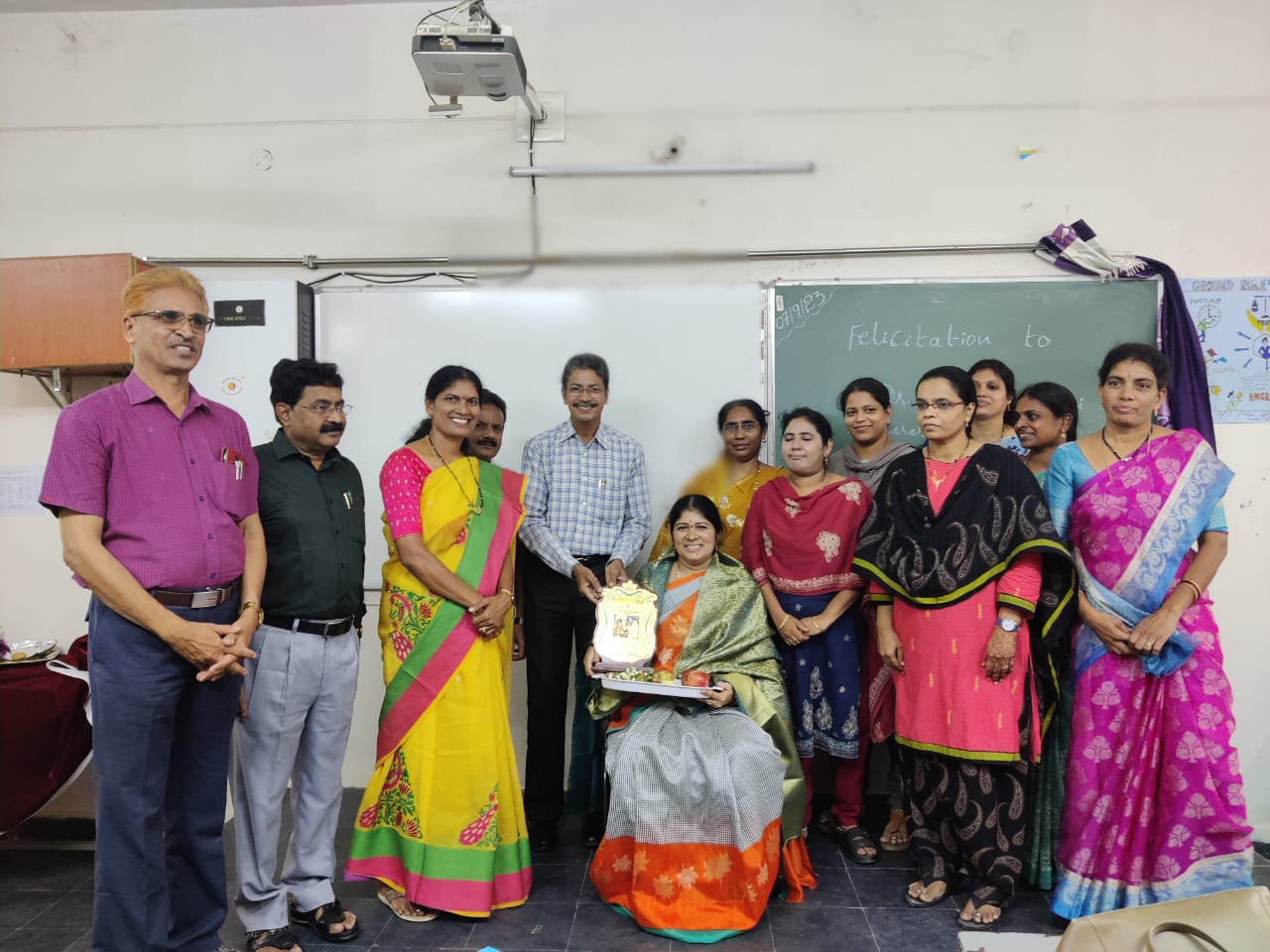 రాష్ట్ర ఉత్తమ ఉపాధ్యాయ అవార్డు గ్రహీతకు సన్మానం