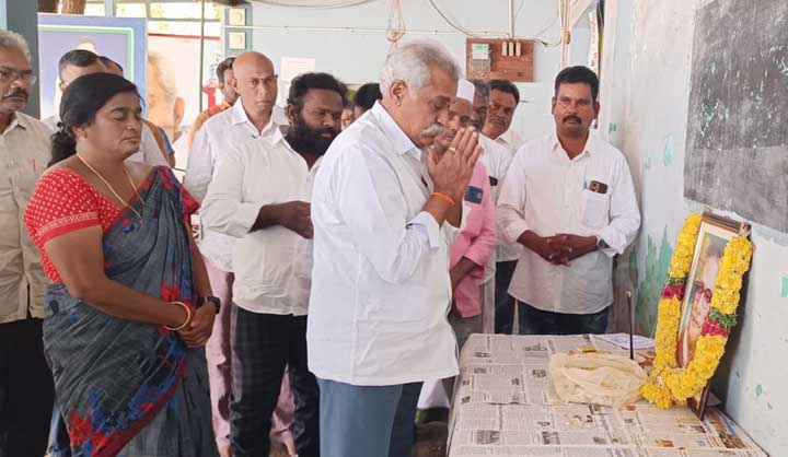 జాషువాకు నివాళి