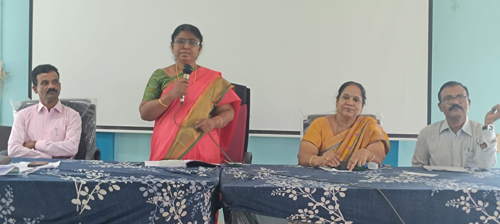 మాతా శిశు మరణాలు తగ్గించాలి : డిఎంహెచ్‌ఒ