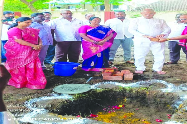 తాగునీటి ట్యాంకు నిర్మాణానికి శంకుస్థాపన