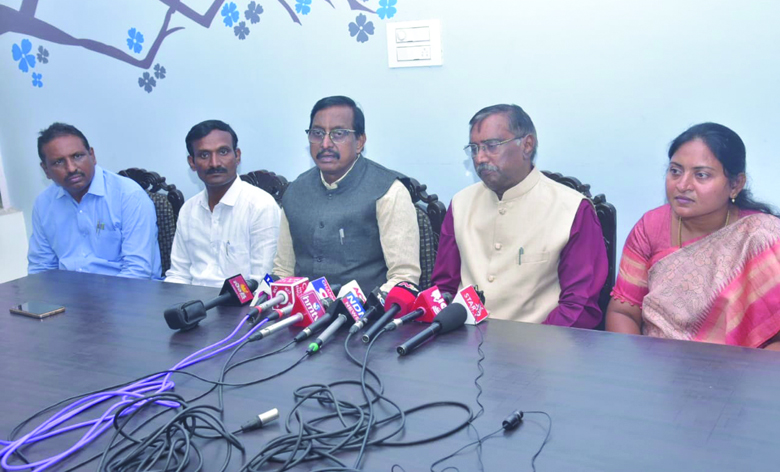 తెలుగు భాషలో వ్యాపార, వాణిజ్య బోర్డులు