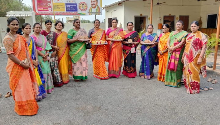 తెలుగు మహిళల పాదయాత్ర