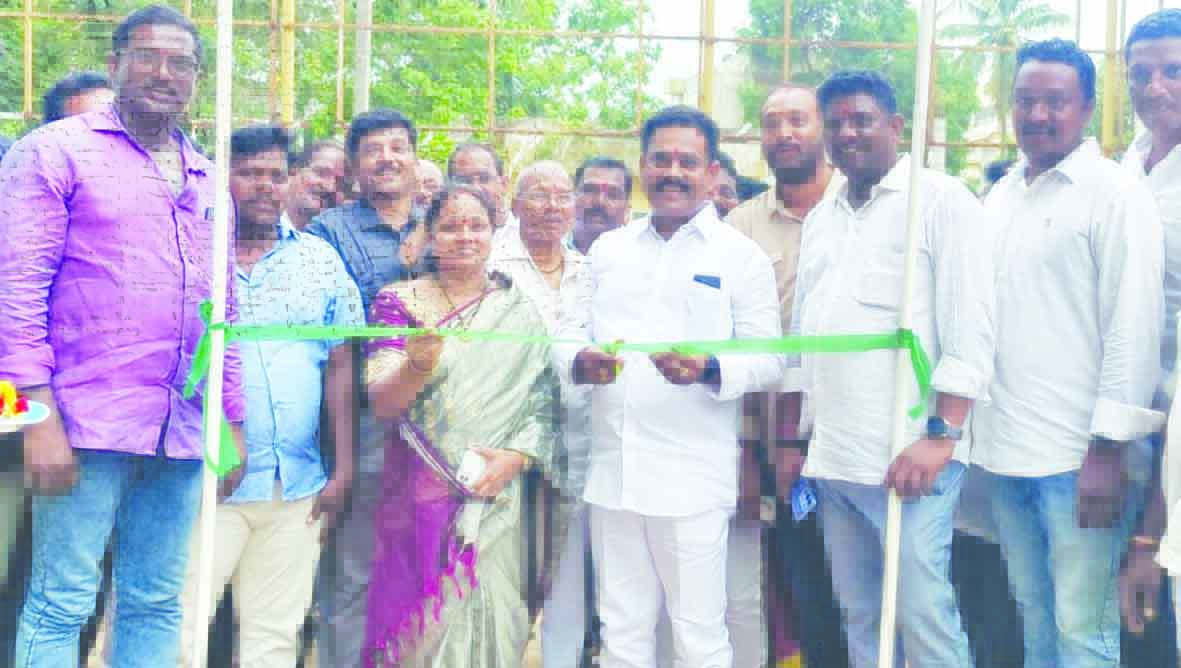 సుందరంగా మున్సిపల్‌ కార్యాలయ ప్రాంగణం