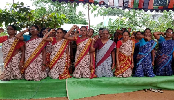  13వ రోజుకు చేరిన అంగన్‌వాడీల నిరసన