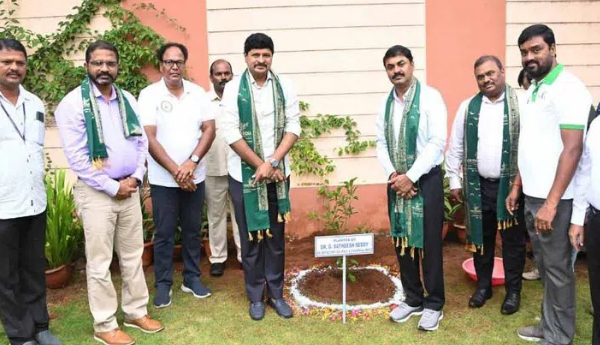 గ్రీన్‌ ఇండియా ఛాలెంజ్‌లో ప్రతి ఒక్కరి భాగస్వామ్యం తప్పనిసరి