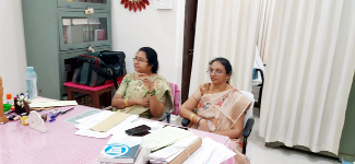 మాట్లాడుతున్న జిల్లా ప్రధాన న్యాయమూర్తి గీత