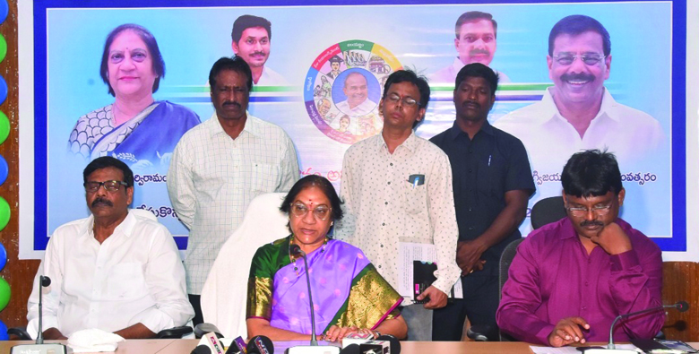 అన్ని రంగాల్లో జిల్లా పరిషత్‌ అగ్రస్థానం