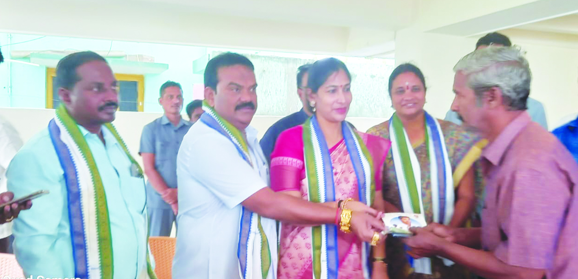 అర్హులందరికీ పింఛన్లు : మేయర్‌ నూర్జహాన్‌