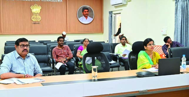ఆరోగ్య సురక్ష సర్వేను వేగవంతం చేయాలి